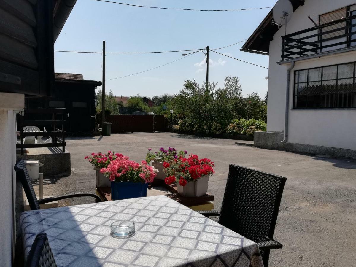 Sobe Zimmer Rooms Nika Tusilovic Zewnętrze zdjęcie
