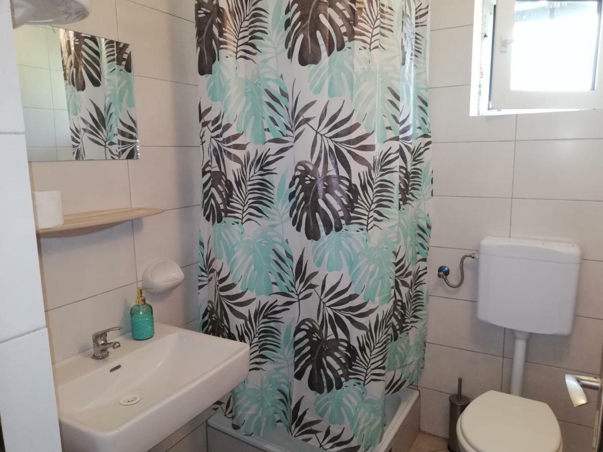 Sobe Zimmer Rooms Nika Tusilovic Zewnętrze zdjęcie