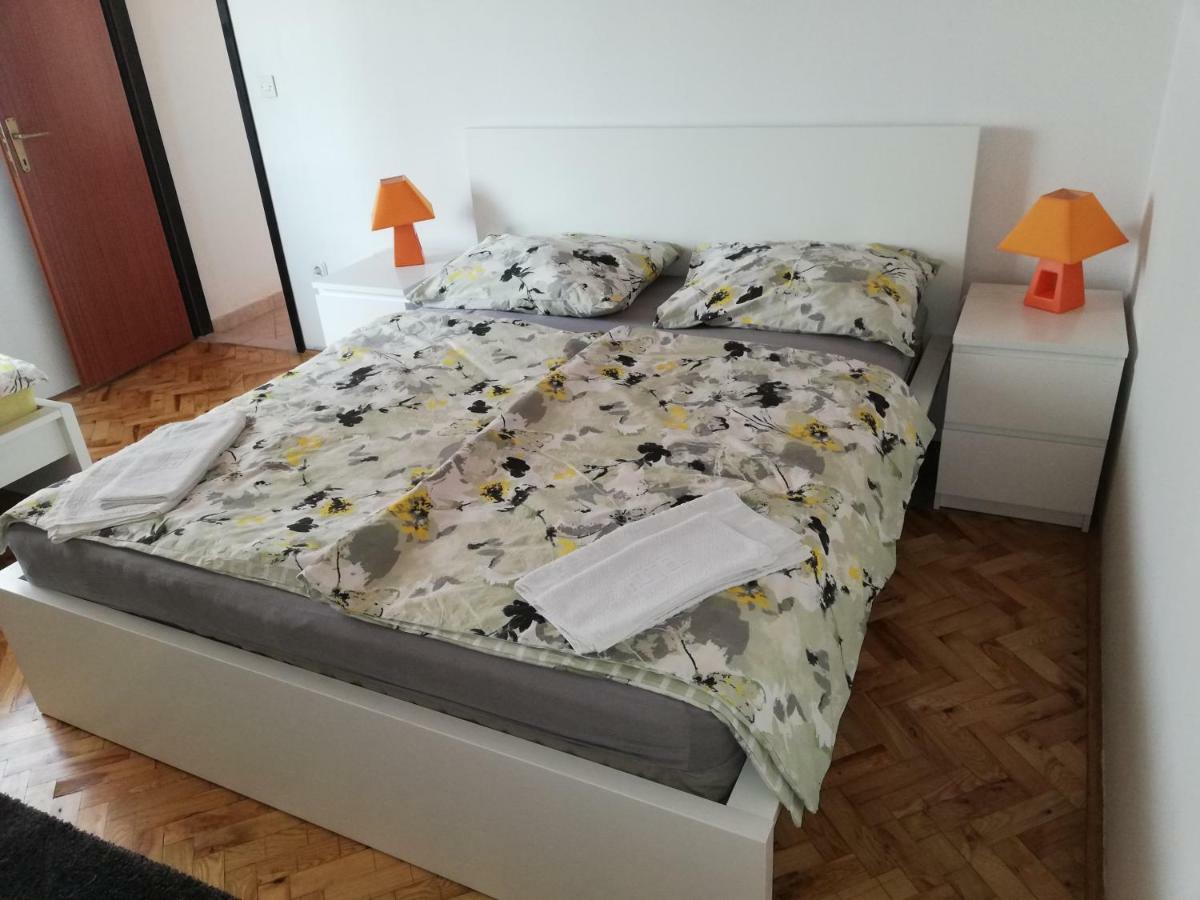 Sobe Zimmer Rooms Nika Tusilovic Zewnętrze zdjęcie