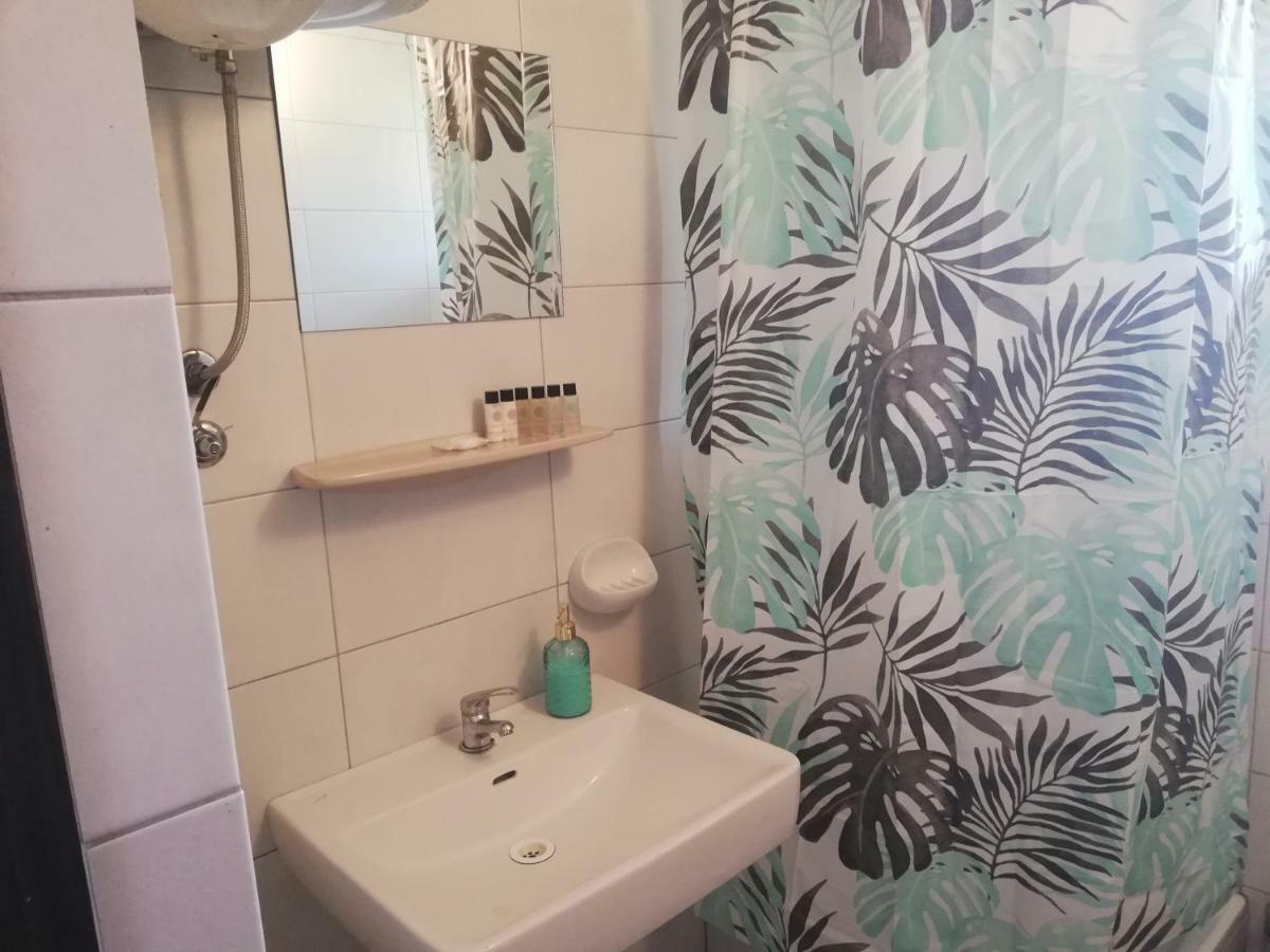 Sobe Zimmer Rooms Nika Tusilovic Zewnętrze zdjęcie